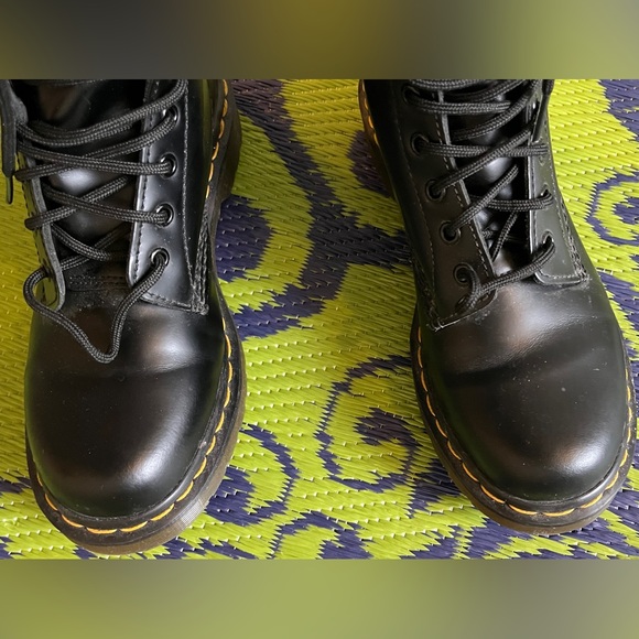 Dr. Martens 1914 The Orginal Black Smooth Lace-Up Combat Boot Sz 8 14-eye unisex - Picture 4 of 7